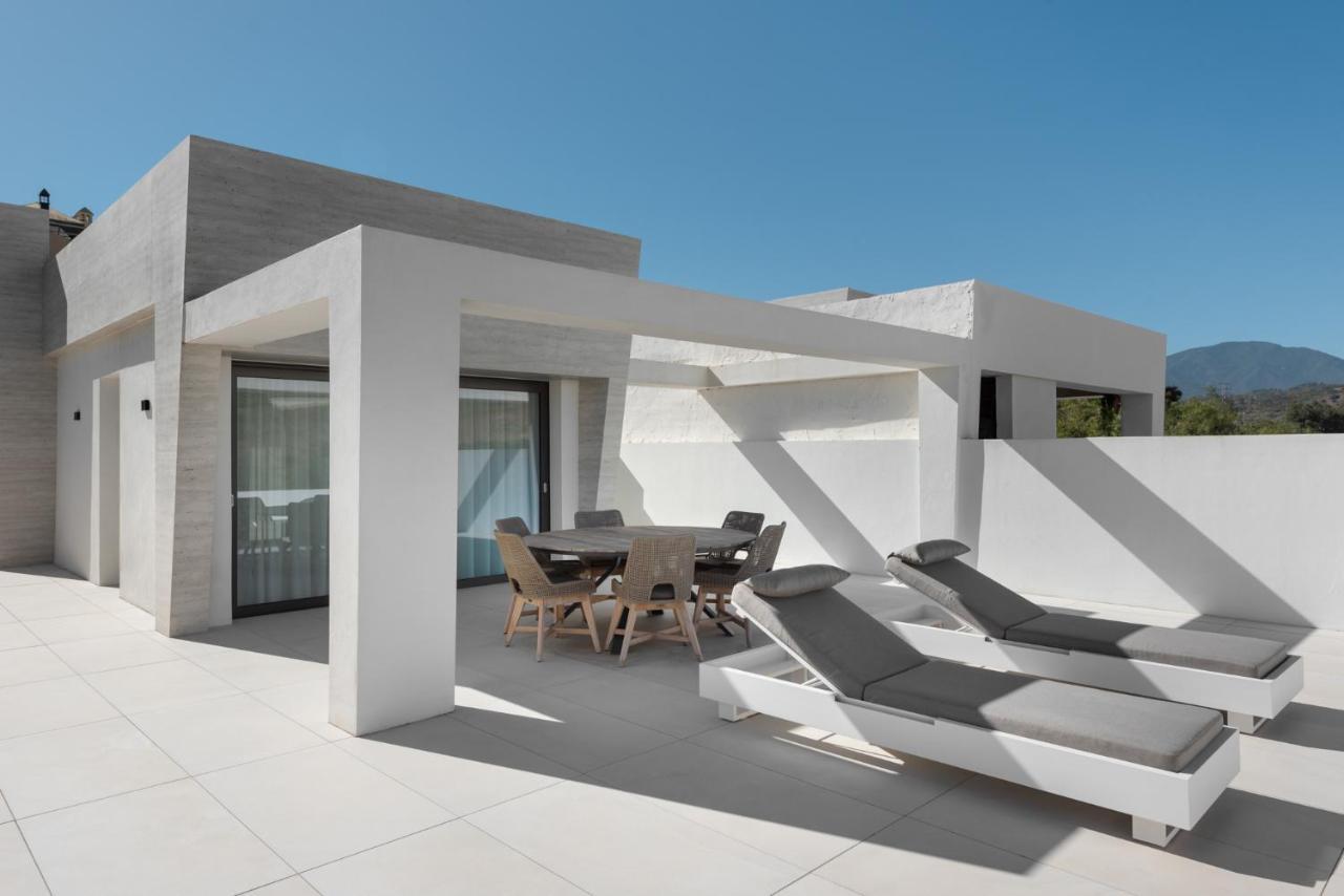 Exceptional 3 Bedroom Duplex Penthouse In Epic Apartment *